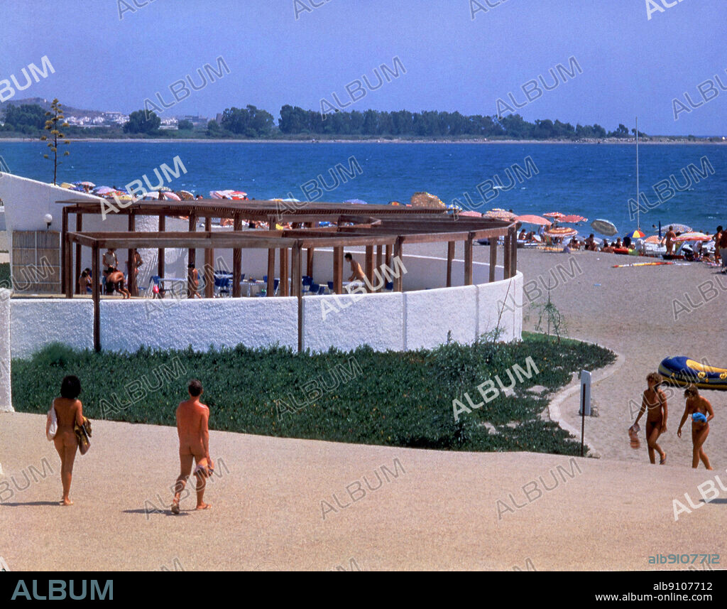 PLAYA NUDISTA.