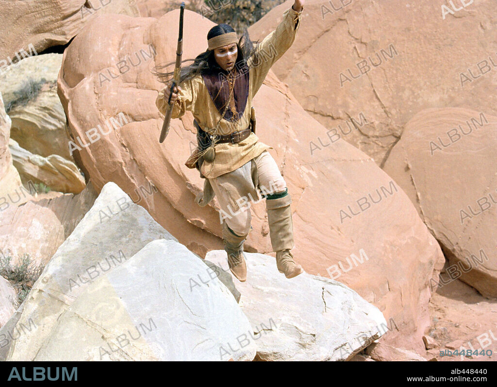JAY TAVARE dans THE MISSING, 2003, réalisé par RON HOWARD. Copyright COLUMBIA PICTURES / REED, ELI.
