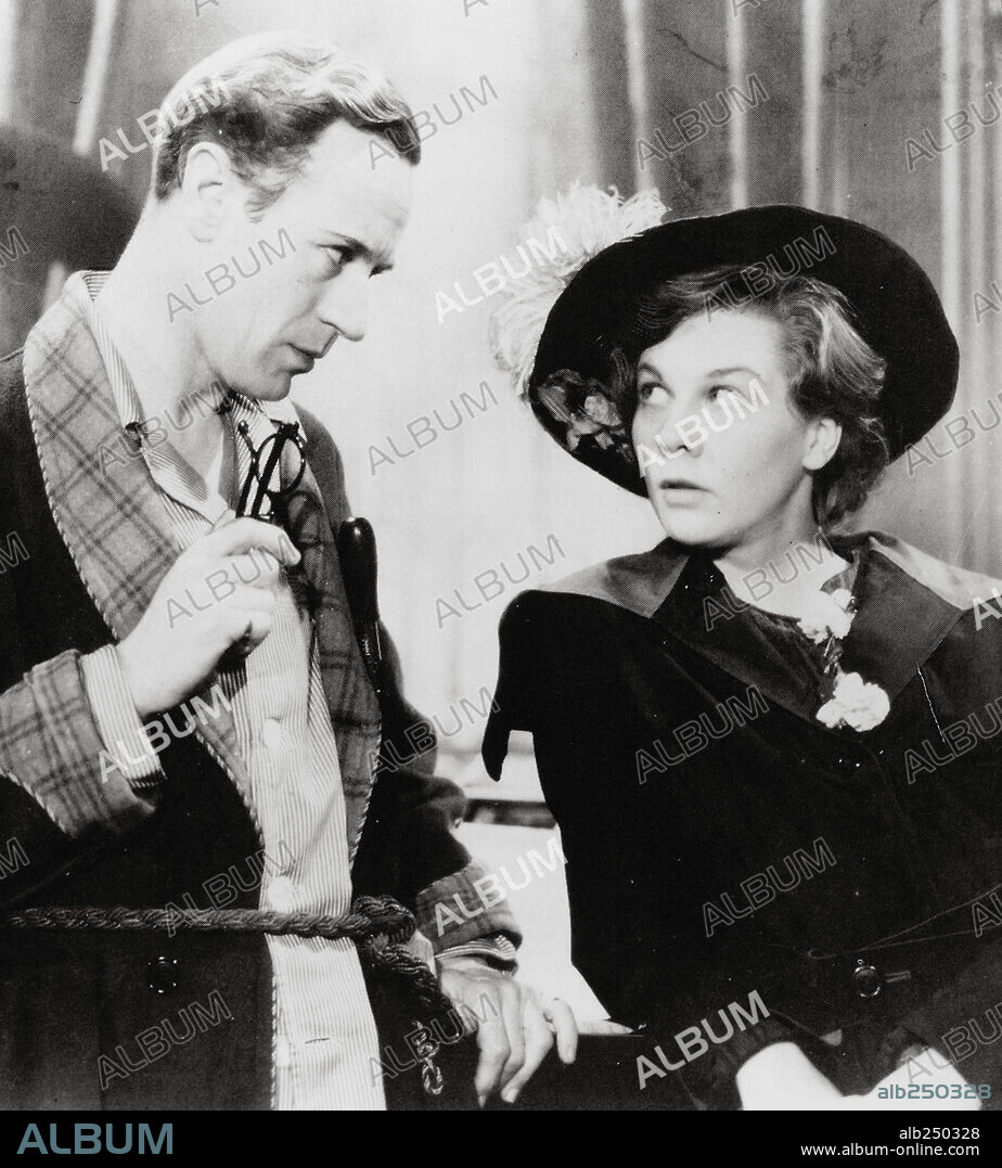 LESLIE HOWARD and WENDY MILLER in PYGMALION, 1938, directed by ANTHONY ASQUITH. Copyright GABRIEL PASCAL.