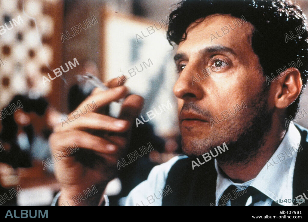 JOHN TURTURRO en LA DEFENSA LUZHIN, 2000 (THE LUZHIN DEFENCE), dirigida por MARLEEN GORRIS. Copyright CLEAR BLUE SKY/FRANCE 2 CINEMA/RENAISSANCE FILMS.