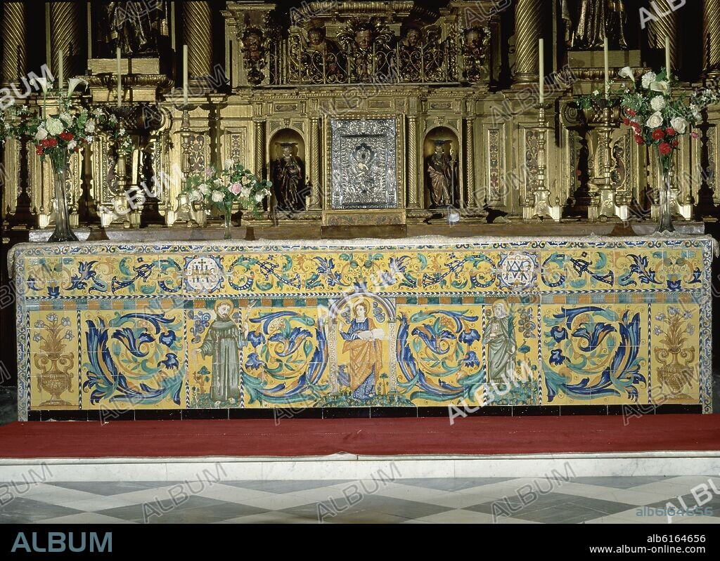 FRONTAL DE AZULEJOS DEL ALTAR MAYOR DEL CONVENTO DE SANTA CLARA - SIGLO XVI.