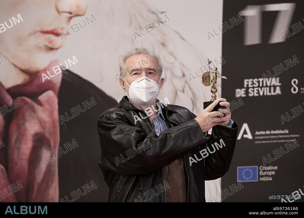 Sevilla. 14.11.20. Fotos de los Premiados en el festival de Sevilla de cine Europeo. En el hotel Sevilla Center. Gonzalo García Pelayo, director De "nueve Sevillas". Foto: Vanessa Gomez. Archsev.