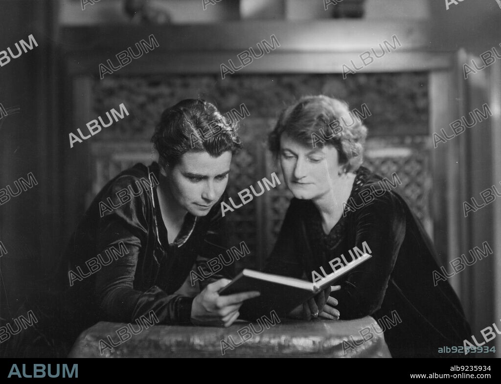 ARNOLD GENTHE. Miss Dorothy Arzner and Marion Morgan, portrait photograph, 1927. Address: Famous Players, Culver City, California. Film director Arzner with her partner, choreographer and screenwriter Marion Morgan.