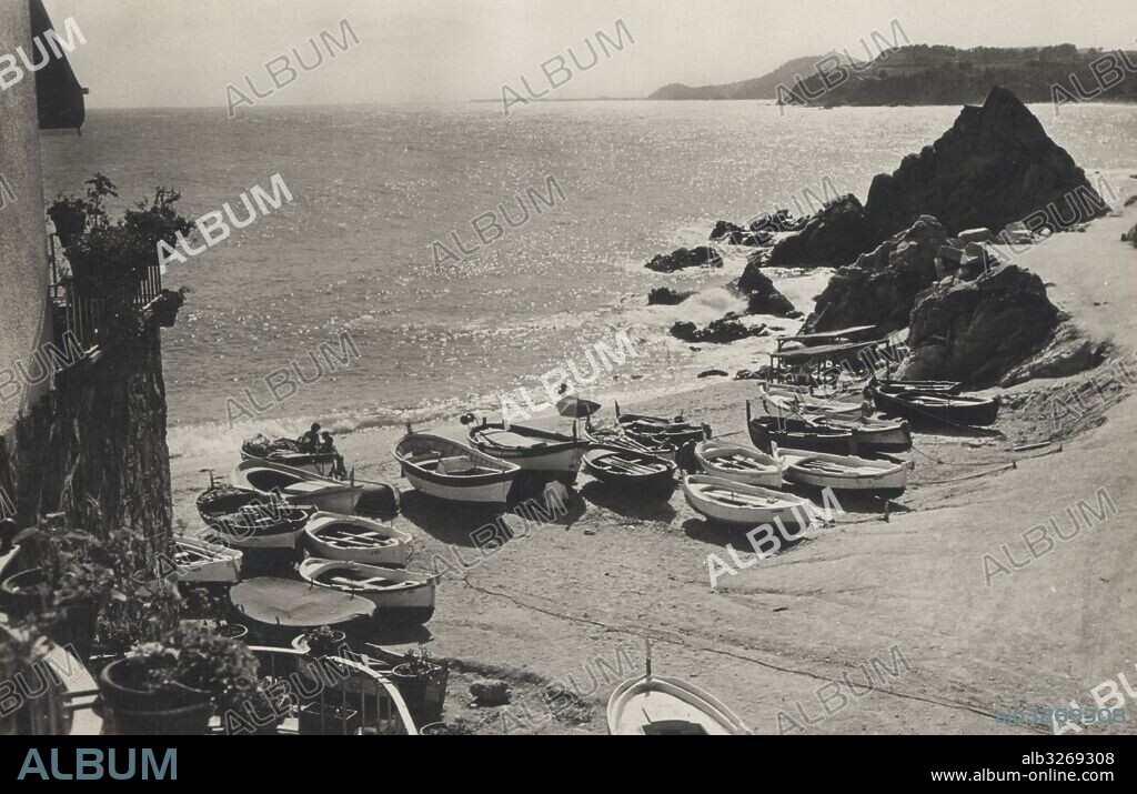 Catalunya. Playa de la Caleta en Lloret de Mar. Años 1950.