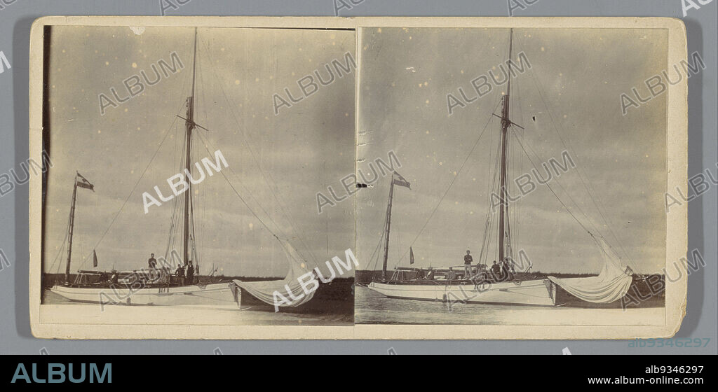 Sailing ship in the water, Trilby Hasquet [?, Th. van Heemstede Obelt (mentioned on object), Amsterdam, Oct-1905, baryta paper, cardboard, height 87 mm × width 177 mm.