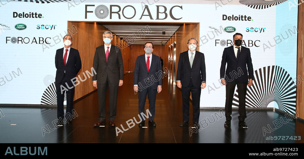 Madrid, 13/04/2021. Foro ABC Deloitte con el alcalde de Madrid, José Luis Martínez Almeida. En la imagen, Fernando Lozano (Sacyr), Fernando Ruiz (Deloitte), el alcalde, Ignacio Ybarra (Vocento) y Luis Antonio Ruiz (Jaguar). Foto: Jaime García. ARCHDC.