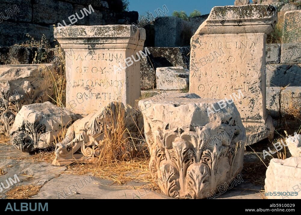Eleusis (Attique, Grèce), sanctuaire de Déméter, lieu des mystères (Éleusinies). Vue partielle des ruines.
