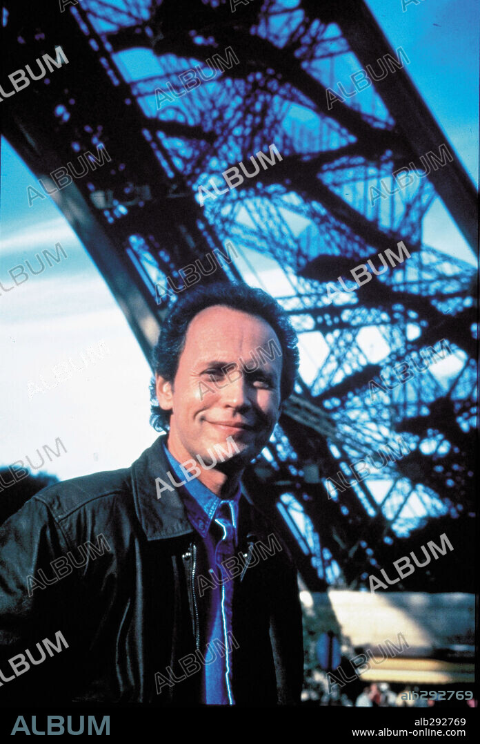 BILLY CRYSTAL en OLVÍDATE DE PARÍS, 1995 (FORGET PARIS), dirigida por BILLY CRYSTAL. Copyright CASTLE ROCK ENTERTAINMENT.