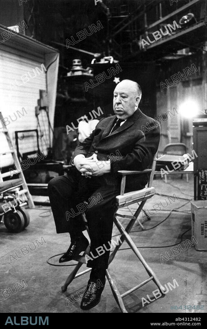ALFRED HITCHCOCK en TOPAZ, 1969, dirigida por ALFRED HITCHCOCK. Copyright UNIVERSAL PICTURES.