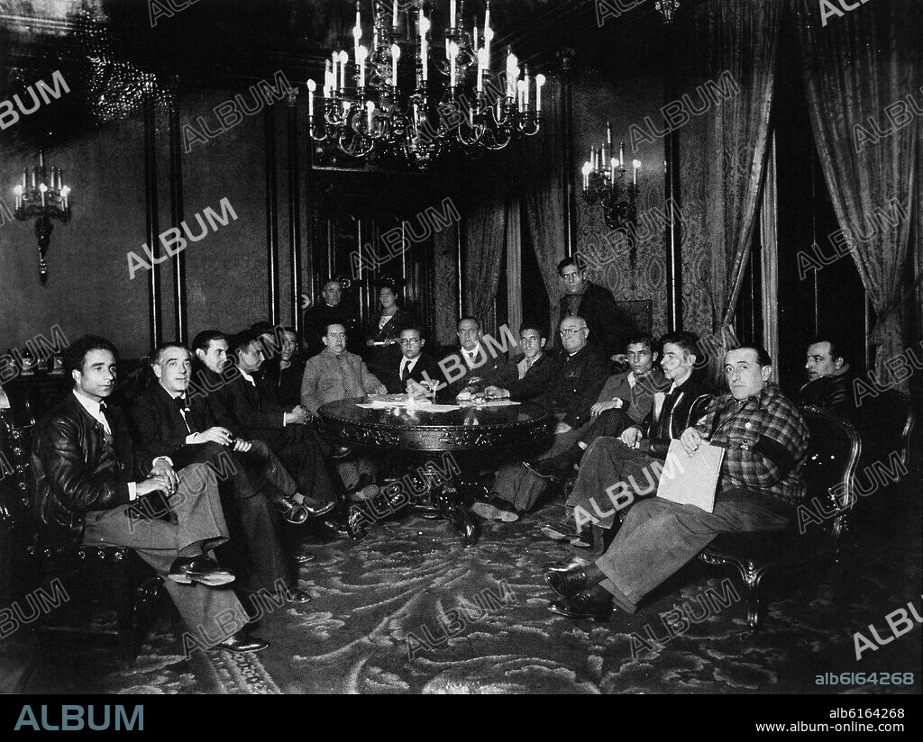 1 JUNTA DE DEFENSA PRESIDIDA POR GRAL MIAJA-MADRID-7-11-1936.