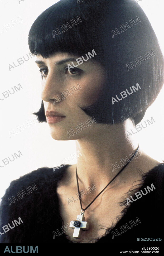 ELIA GALERA in LA MUJER MAS FEA DEL MUNDO, 1999, directed by MIGUEL BARDEM. Copyright COLUMBIA/SONY PICTURES.