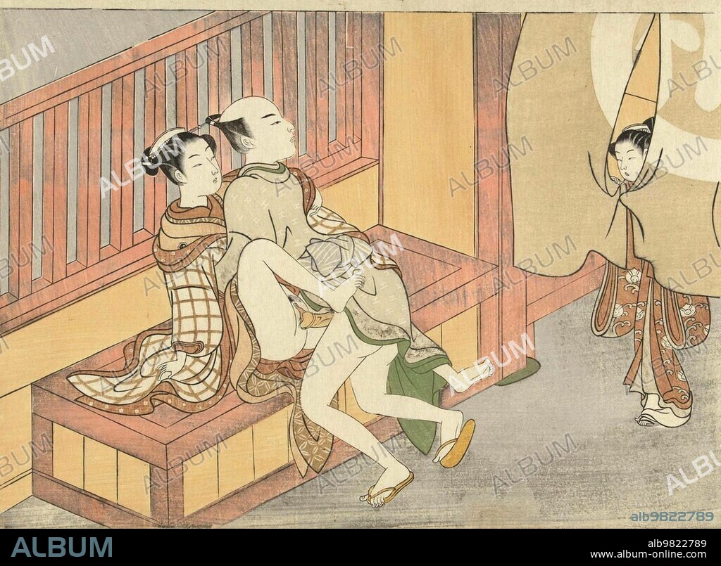 Орыс анасы мен баласы темекінің үстінен жыныстық қатынасқа түседі Сексуалды балапандардың суреттері