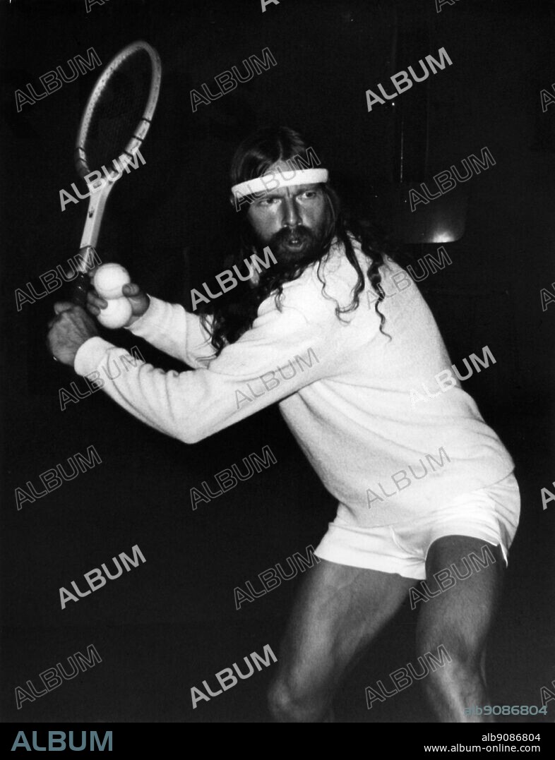 T. Ulrich in 1972. Torben Ulrich (born October 4, 1928) is a Danish writer, musician, filmmaker, and former tennis pro. Ulrich played on the tennis tour from the late 1940s into the 1970s, and on the Tennis Grand Masters tour in the 1970s and 1980s. In 1976 he was the top-ranked senior player in the world. He now lives in Seattle, Washington, in the United States, and is the father of Lars Ulrich, drummer of metal band Metallica.. ©TopFoto.
