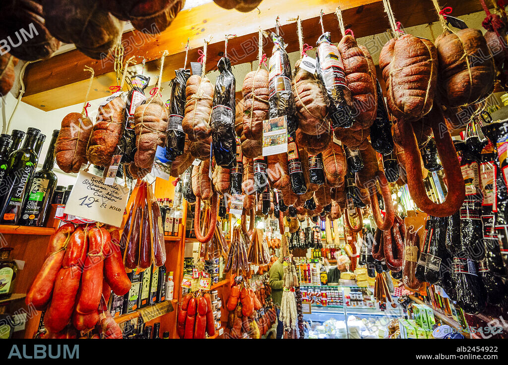 Sausages and traditional Mallorcan products, Santo Domingo grocery store, Palma, Mallorca. Balearic Islands, Spain.