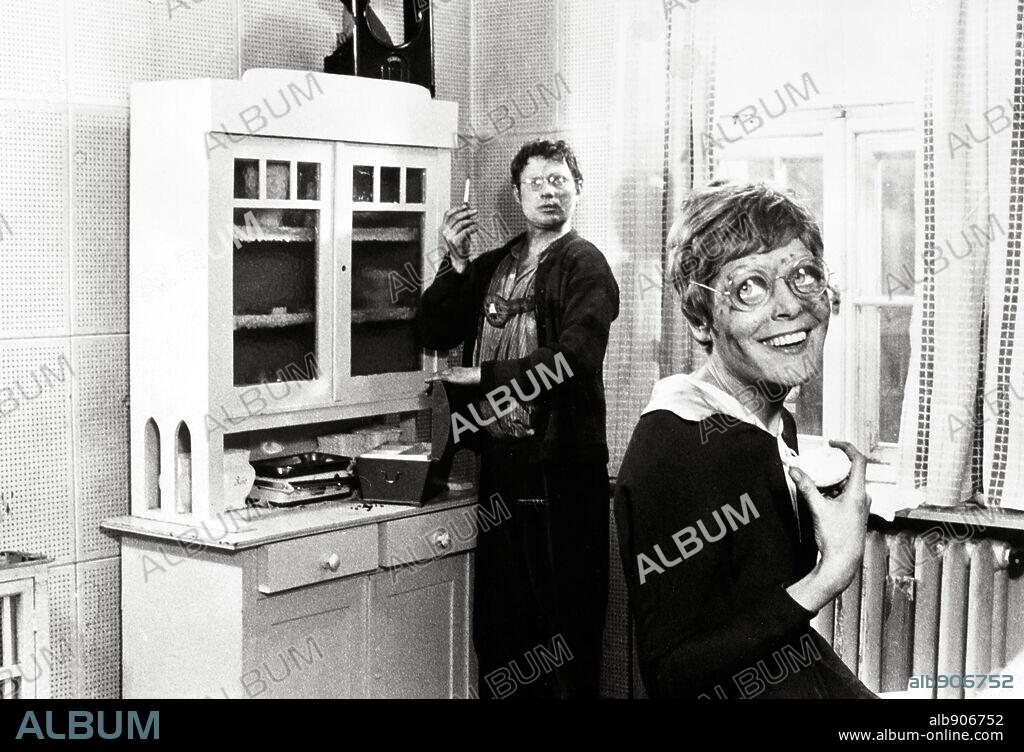 SATANSBRATEN, 1976 (SATAN'S BREW), directed by RAINER WERNER FASSBINDER. Copyright CINEGATE LTD.