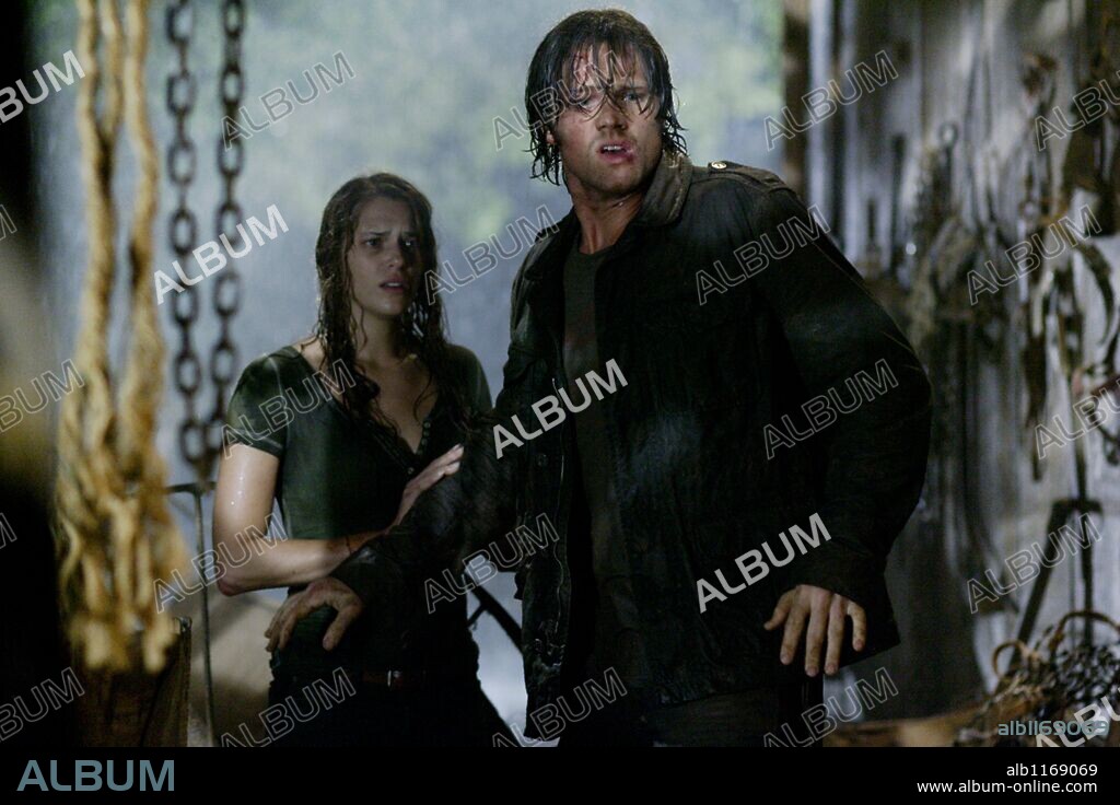 AMANDA RIGHETTI y JARED PADALECKI en VIERNES 13, 2009 (FRIDAY THE 13TH), dirigida por MARCUS NISPEL. Copyright PARAMOUNT PICTURES / JOHNSON, JOHN P.