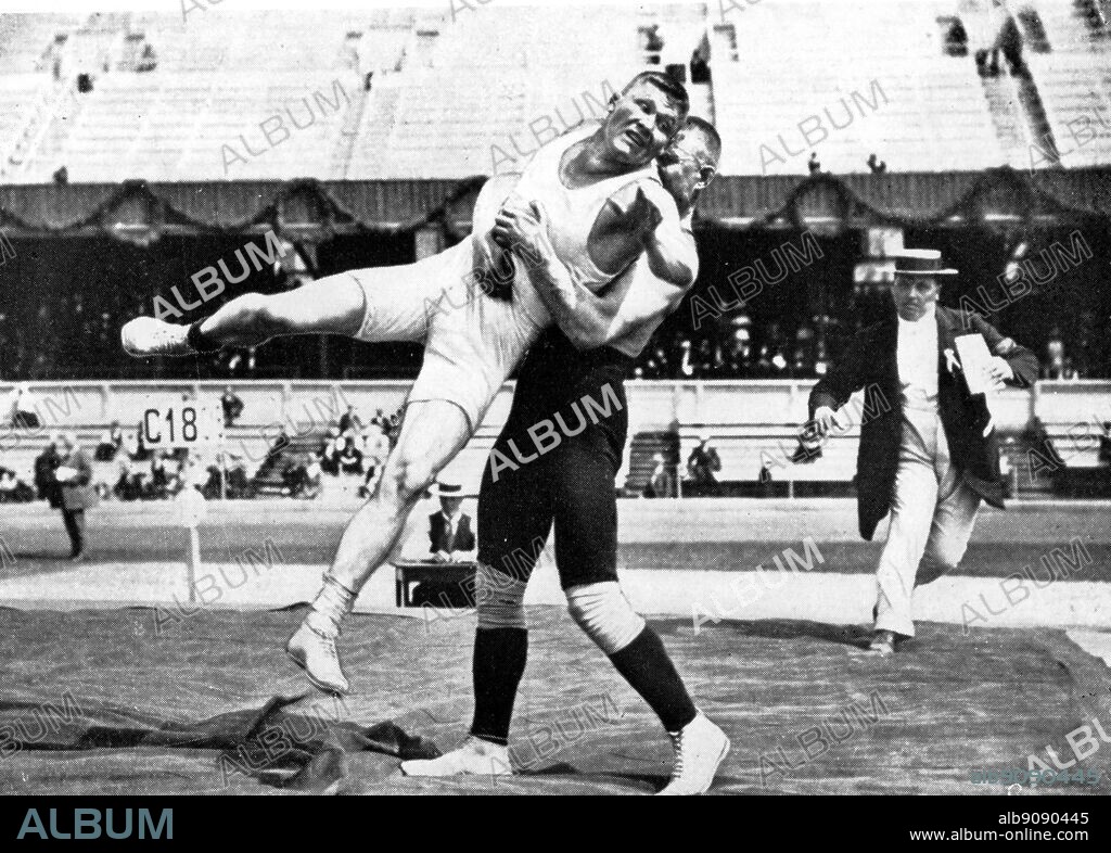 Wrestling Middleweight Martin Klein (USSR) v Alfred Asikainen (Finalnd) at the Olympic Games Stockholm 1912.