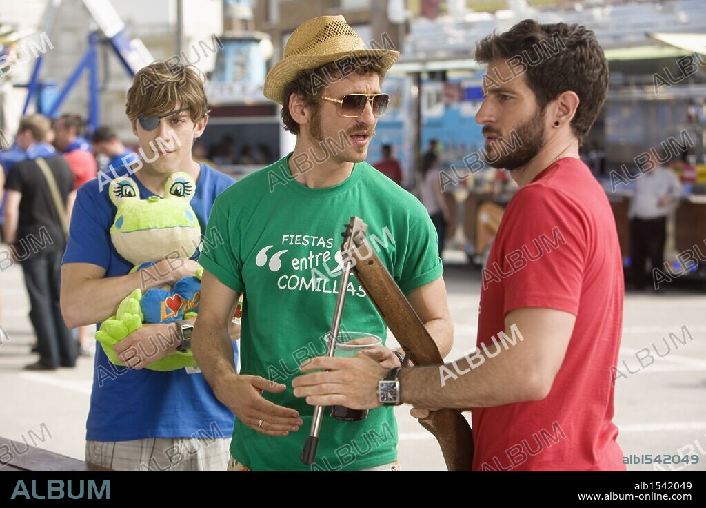 ADRIAN LASTRA, QUIM GUTIERREZ y RAUL AREVALO en PRIMOS, 2011, dirigida por DANIEL SANCHEZ AREVALO. Copyright MOD PRODUCCIONES/ATIPICA FILMS.