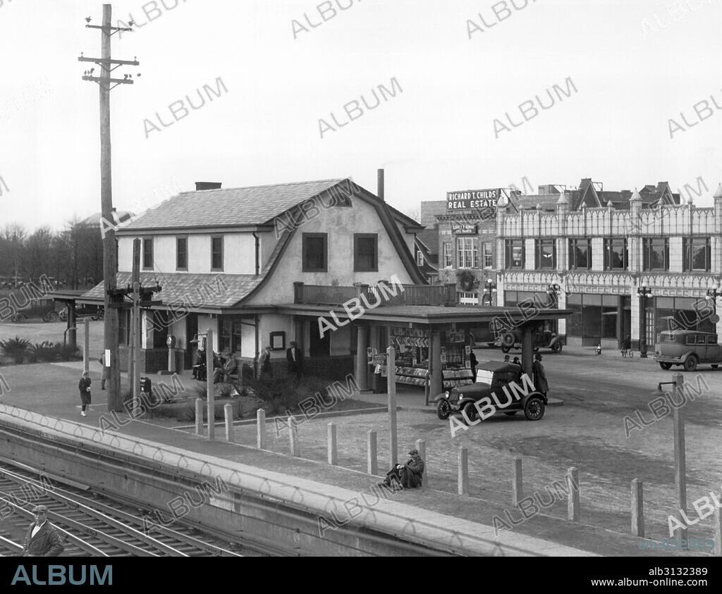 Mineola, New York: c.1926 The train station at Mineola on Long Island in New York.