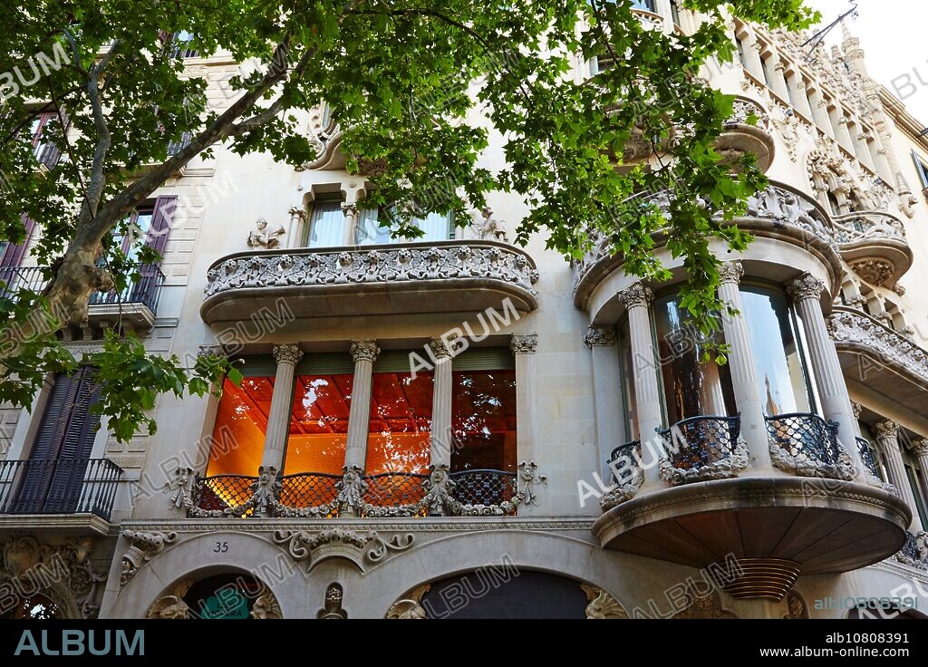 Casa Lleó Morera (1902-1906) by Lluís Domènech i Montaner. Passeig de Gracia. Barcelona. Catalonia. Spain.