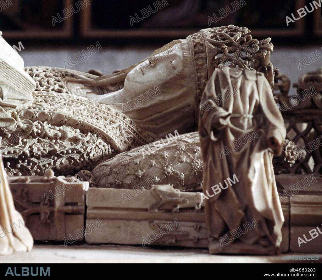 ISABEL DE PORTUGAL. REINA DE CASTILLA , ESPOSA DE JUAN II . MUERTA EN 1496. DETALLE DELSEPULCRO , OBRA DE GIL DE SILOE , EN LA CARTUJA DE MIRAFLORES DE BURGOS.