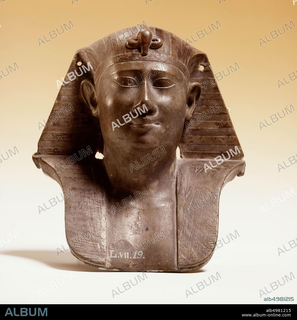 king bust, claws, diadem, uraeus, sculptor model, limestone, 12 cm, Late Period, Saitian Period 664-525 BC, EgyptDescription of the Egyptian collection, XII, 6, Pl.II, H.D. Schneider, Life and Death (Perth 1997) No. 104.