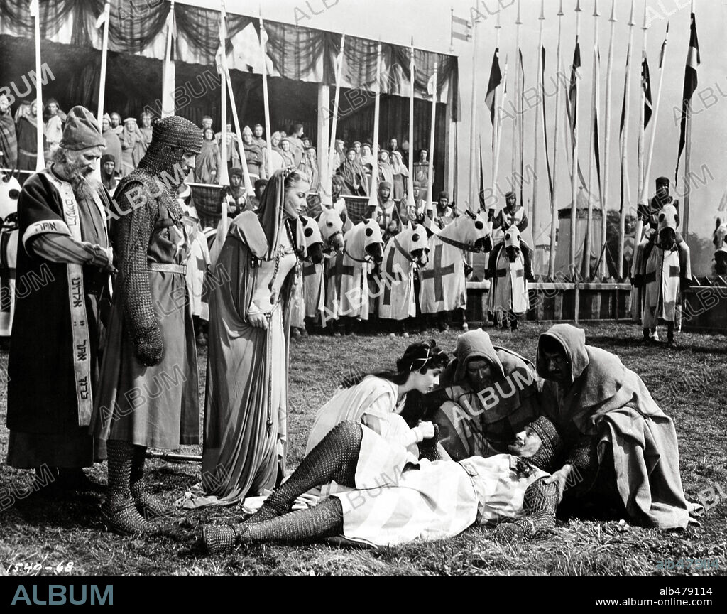 ELIZABETH TAYLOR, JOAN FONTAINE et ROBERT TAYLOR dans IVANHOE, 1952, réalisé par RICHARD THORPE. Copyright M.G.M.