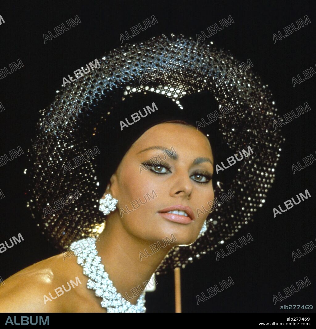LOREN SOPHIA / LOREN SOFIA 1934/. SOPHIA LOREN. 1973