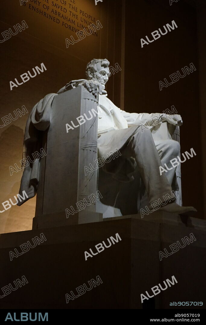 Statue of Abraham Lincoln within the Lincoln Memorial Monument. Sculptured by Daniel Chester French (1850-1931) and American sculptor. Dated 21st Century.