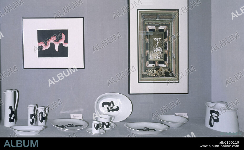 VAJILLA DE PORCELANA DEL BIDASOA PINTADA POR MANUEL BARBADILLO - SIGLO XX.