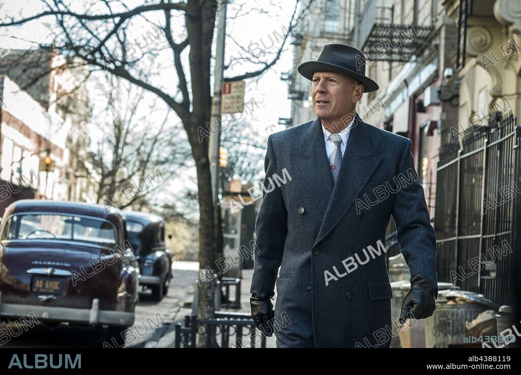 BRUCE WILLIS en HUERFANOS DE BROOKLYN, 2019 (MOTHERLESS BROOKLYN), dirigida por EDWARD NORTON. Copyright WARNER BROS. PICTURES.
