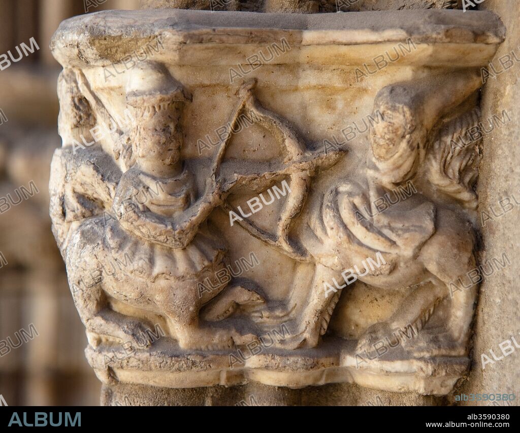 Berenguer de Montagut / Detail of the capital of the facade of Santa María del Mar (representing fight of monsters with a bow), XIV Century, Barcelona, Barcelona, Catalonia, Spain.