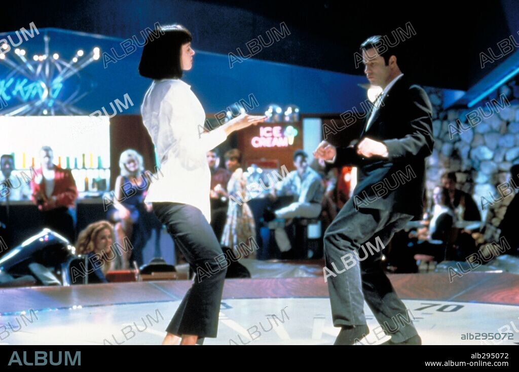 JOHN TRAVOLTA und UMA THURMAN in PULP FICTION, 1994, unter der Regie von QUENTIN TARANTINO. Copyright MIRAMAX.