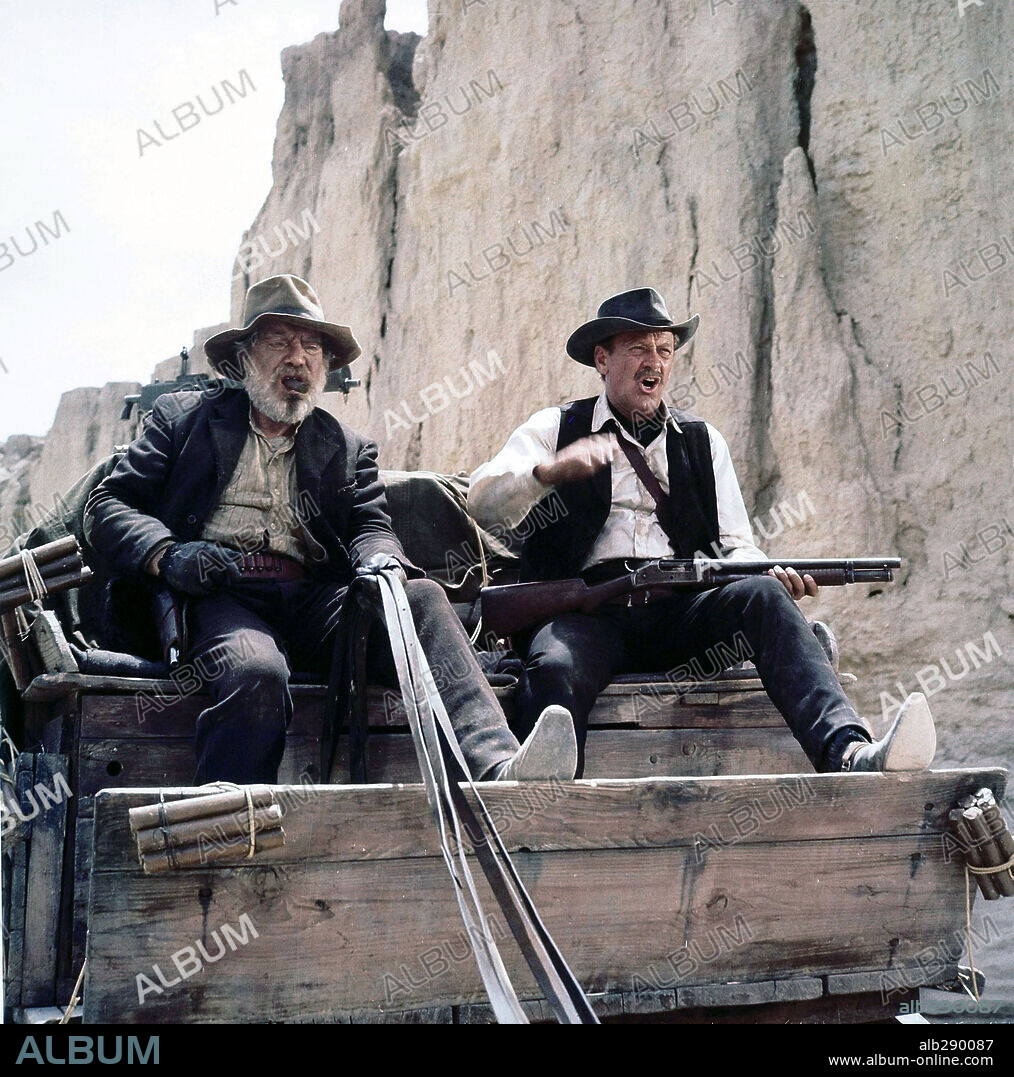 EDMOND O'BRIEN y WILLIAM HOLDEN en GRUPO SALVAJE, 1969 (THE WILD BUNCH), dirigida por SAM PECKINPAH. Copyright WARNER BROS/SEVEN ARTS.