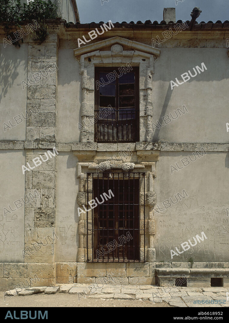 JOSÉ BENITO DE CHURRIGUERA. DETALLE DE LAS VENTANAS DEL PALACIO DE NUEVO BAZTAN - SIGLO XVIII.