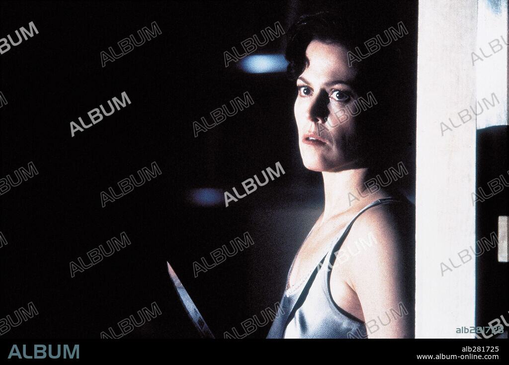 SIGOURNEY WEAVER in COPYCAT, 1995, directed by JON AMIEL. Copyright WARNER BROTHERS.