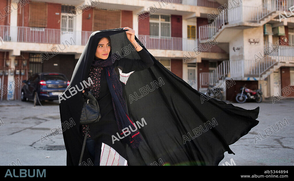 SARINA FARHADI in A HERO, 2021 (GHAHREMAN), directed by ASGHAR FARHADI. Copyright Asghar Farhadi Productions.