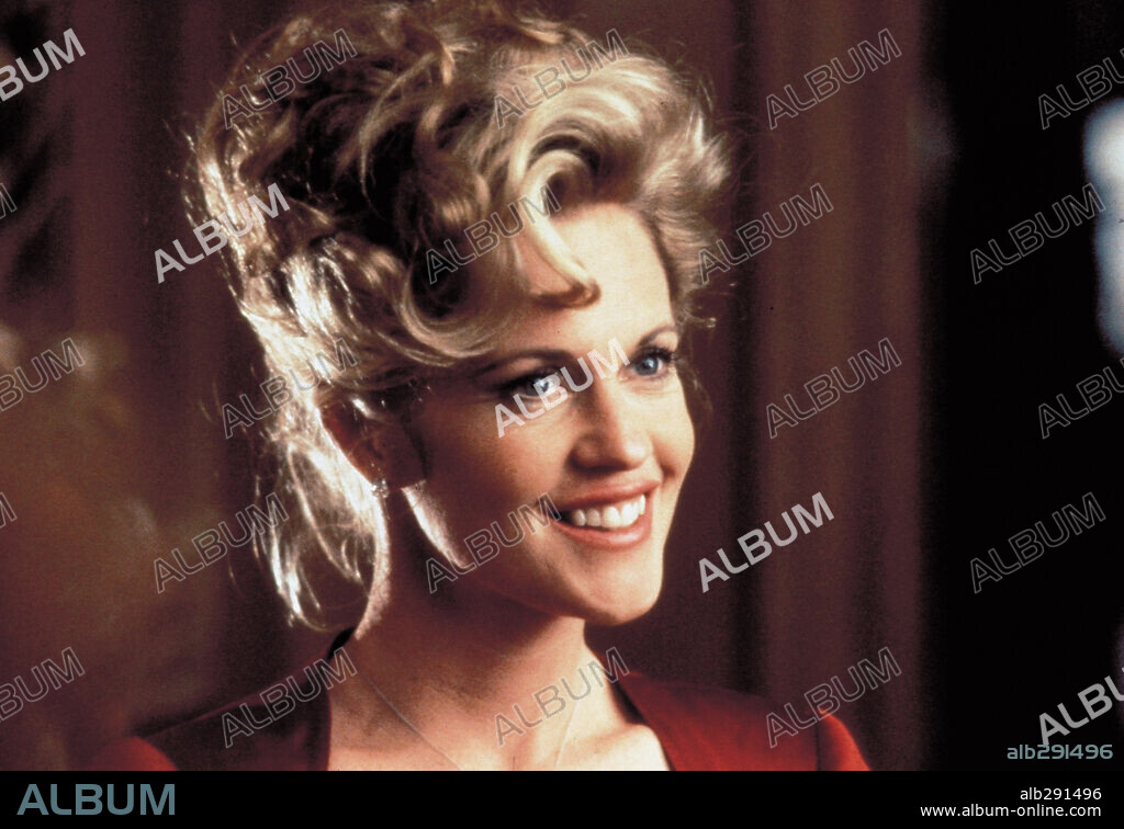 MELANIE GRIFFITH en NACIDA AYER, 1993 (BORN YESTERDAY), dirigida por LUIS MANDOKI. Copyright HOLLYWOOD PICTURES.