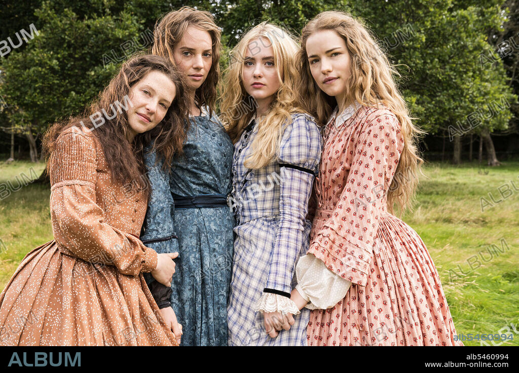 ANNES ELWY, KATHRYN NEWTON, MAYA HAWKE y WILLA FITZGERALD en MUJERCITAS, 2017 (LITTLE WOMEN), dirigida por VANESSA CASWILL. Copyright BBC.