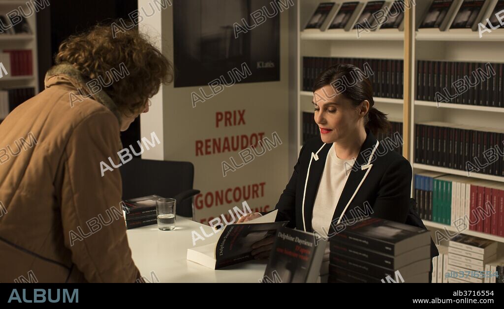 EMMANUELLE SEIGNER in APRÈS UNE HISTOIRE VRAIE, D', 2017, unter der Regie von ROMAN POLANSKI. Copyright Wy Productions / Belga Productions / Belga Films Fund / BETHUEL, CAROL.