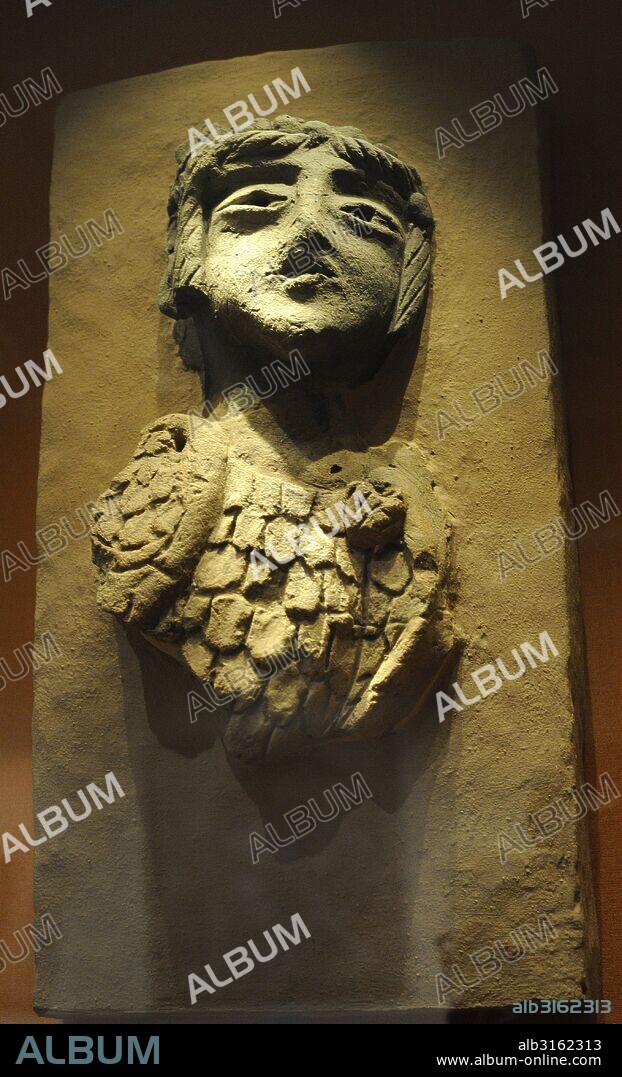 Arte antiguo. Región histórica de Transoxiana. Asia Central. Representación de una sirena (cabeza humana, cuerpo de pájaro). Arcilla. Siglos VI-VII. Procedente de Penjikent, Tayikistan.. Museo del Hermitage (The State Hermitage Museum). San Petersburgo. Rusia.