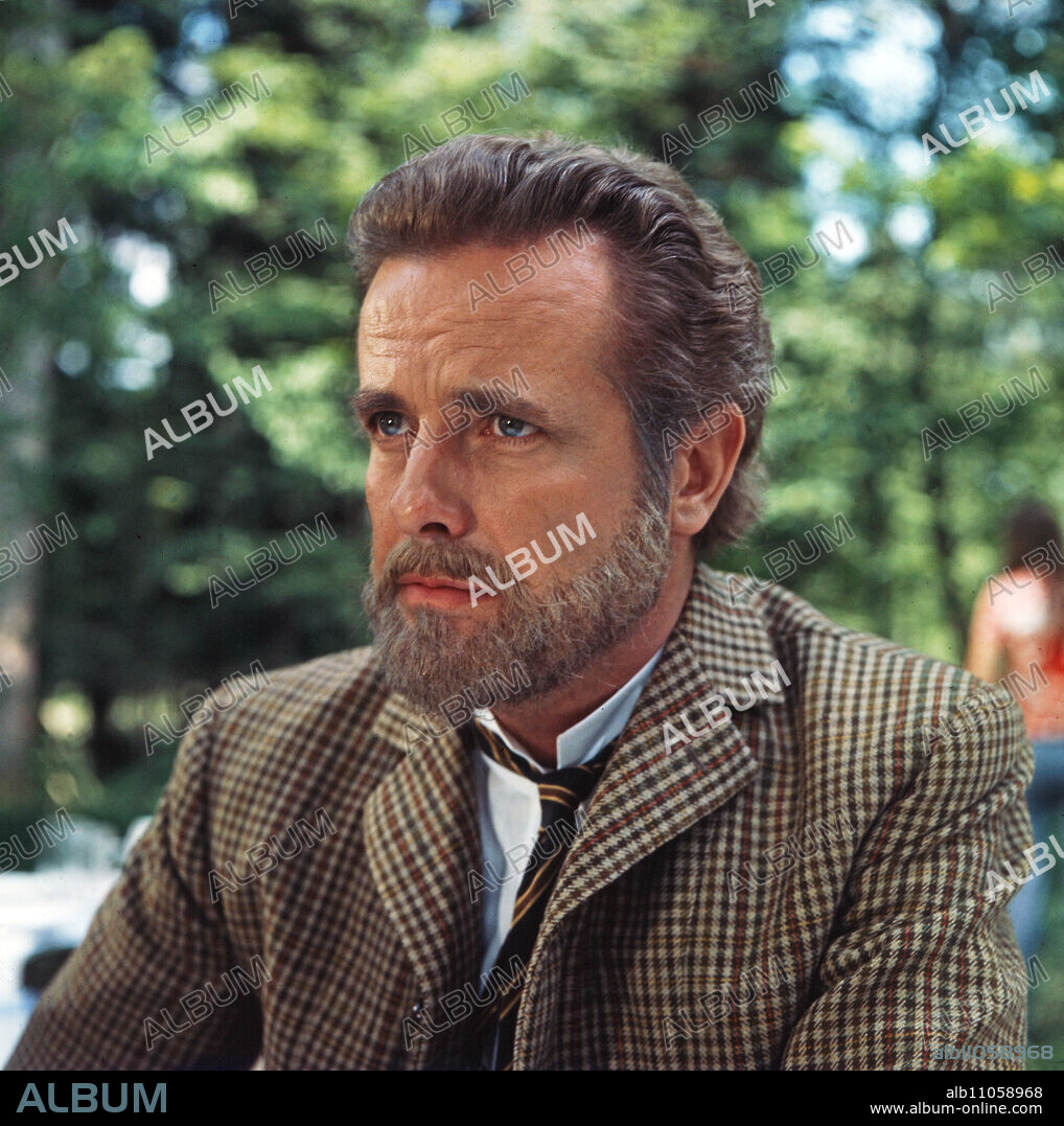 Georges Descrieres, French actor, as Arsene Lupin in the television series of the same name, Germany 1975.