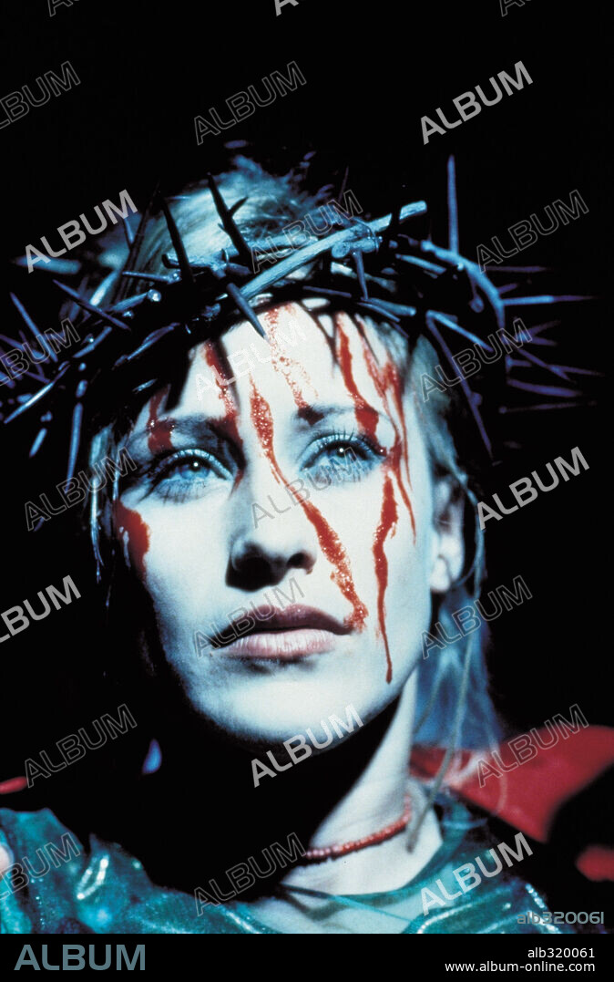 PATRICIA ARQUETTE en STIGMATA, 1999, dirigida por RUPERT WAINWRIGHT. Copyright M.G.M / FOREMAN, RICHARD.