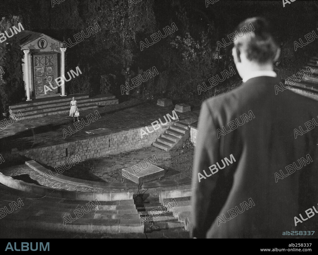 ADOLFO MARSILLACH en LA CARCEL DE CRISTAL, 1957. Copyright ECA FILMS.