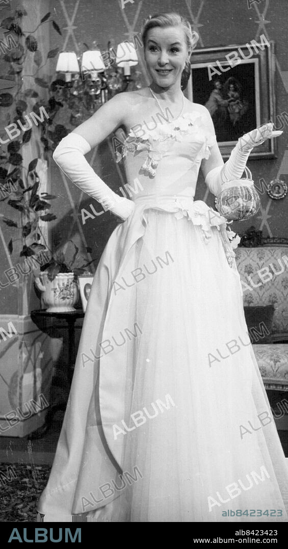 Stockholm 1951-11-17. Tutta Rolf i Swedenhielms på Blancheteatern. Foto: SvD / TT / kod 12014.