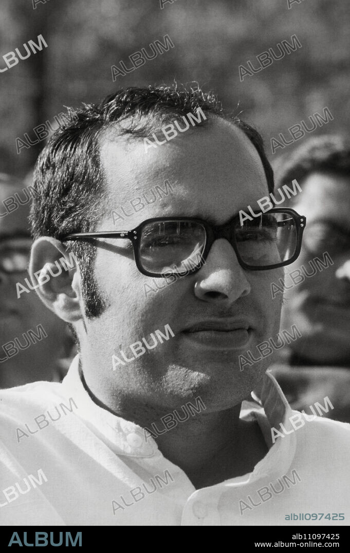 SANJAY GANDHI (born December 14, 1946 in New Delhi, Delhi; died June 23, 1980 in New Delhi), Indian politician, son of Indira Gandhi. He was politically influential during the Emergency in India in the mid-1970s. Five months before his death, he was elected to the Indian Parliament. Photo: SANJAY GANDHI (1977).