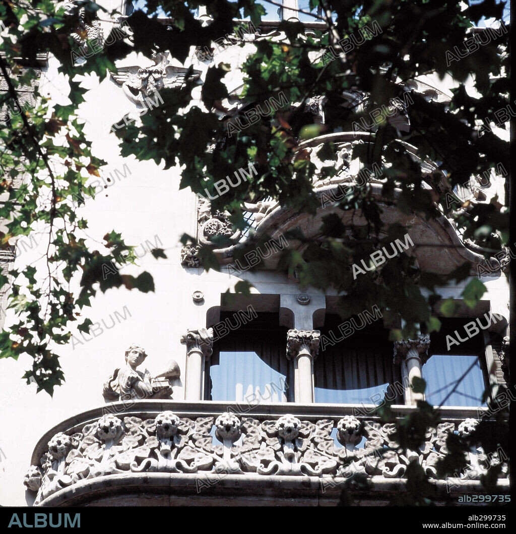 LLUÍS DOMÈNECH I MONTANER. Lleó Morera House. Modernism. Barcelona, Spain.