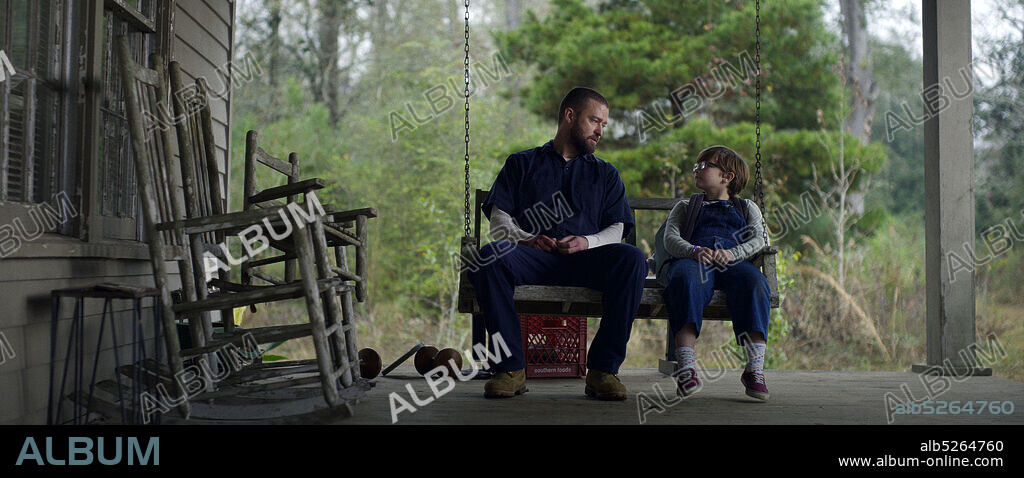 JUSTIN TIMBERLAKE and RYDER ALLEN in PALMER, 2021, directed by FISHER STEVENS. Copyright SIDNEY KIMMEL ENTERTAINMENT.