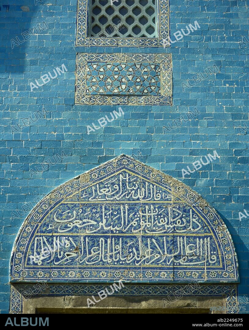 Turkey. Bursa. Yesil Turbe (Green Tomb). Mausoleum of Sultan Mehmed I (1390-1421). Built in 1421. Ottoman style. Detail green-blue tiles.