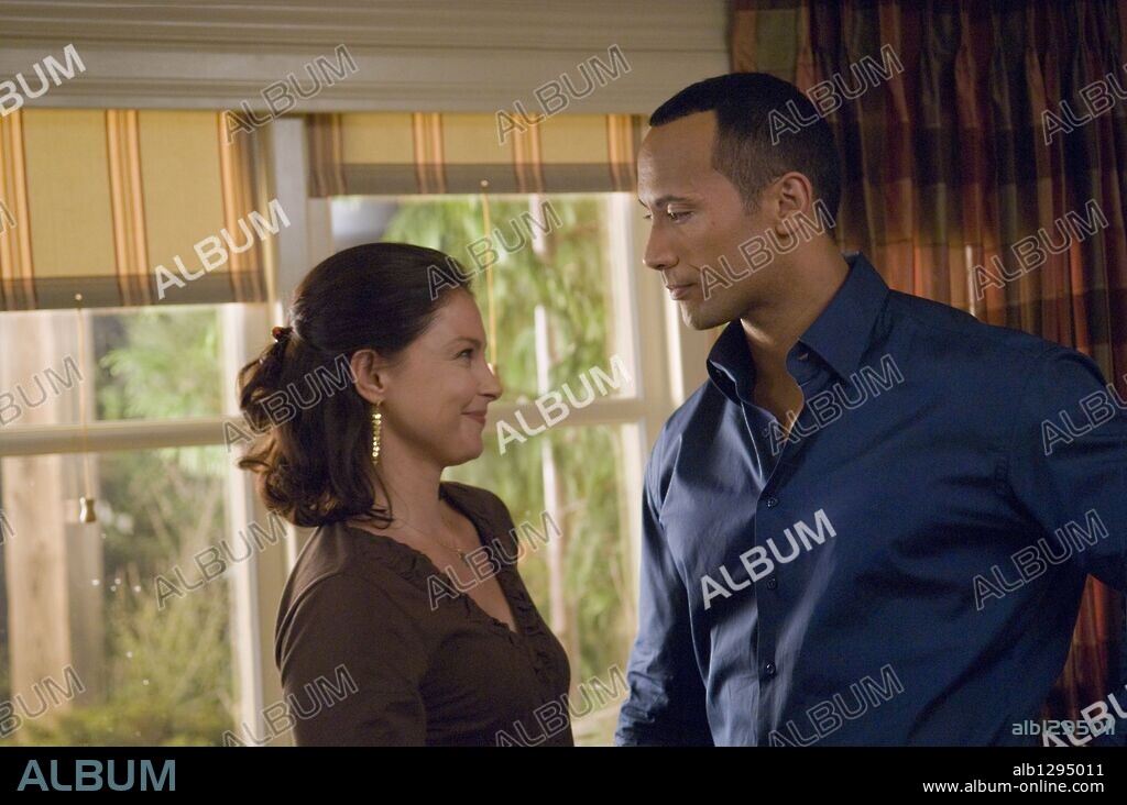 ASHLEY JUDD in TOOTH FAIRY, 2010, directed by MICHAEL LEMBECK. Copyright TWENTIETH CENTURY-FOX FILM CORPORATION/DAVID ENTERTAINMENT / PERA, DIYAH.